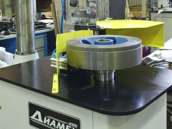 Вертикальные балансировочные станки серии В